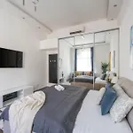 Apartment Deluxe & Cozy Wesselenyi Dream Next To The Synagogue *